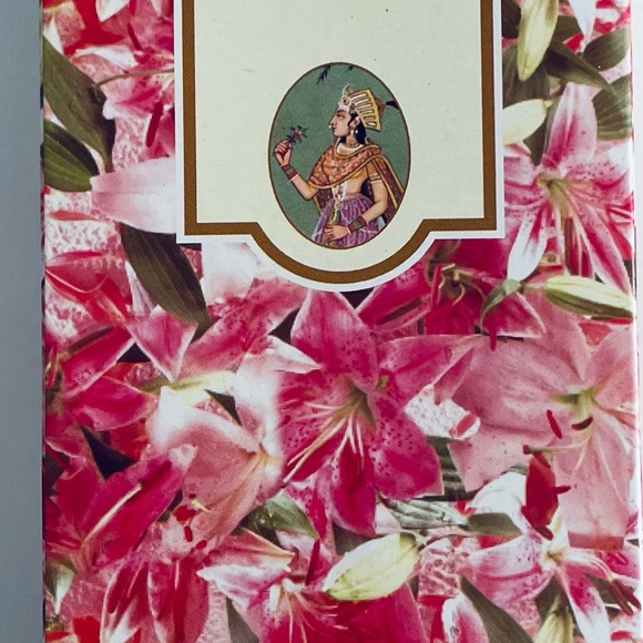 Hem Precious Lily Incense Sticks Handmade Natural Fragrance AGARBATTI 6x20 Pack - Picture 6 of 11